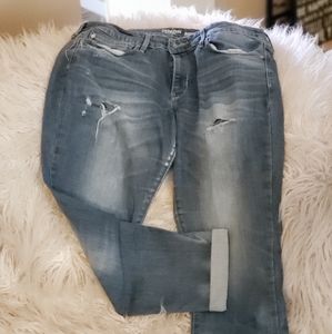 Boyfriend jeans, distressed